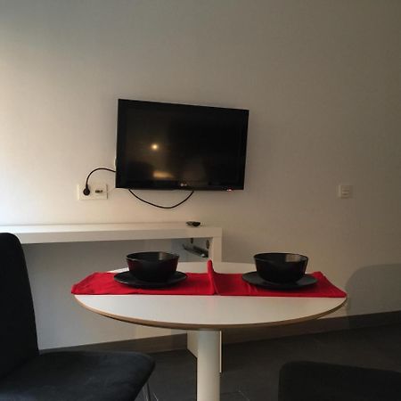 Room And Kitchen Bilbao Exterior foto