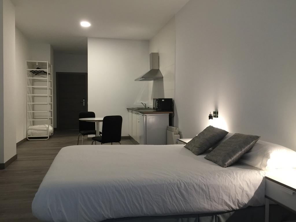 Room And Kitchen Bilbao Exterior foto